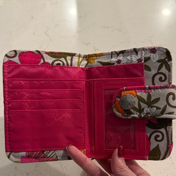 Floral Snappy Wallet - Picture 4 of 4